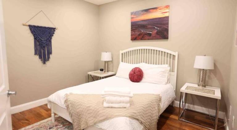 Beautiful holiday apartment | Near Love Park | Pet-friendly in Philadelphia, PA