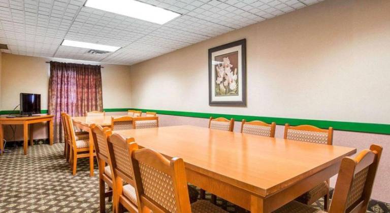 Quality Inn & Suites — photo 5