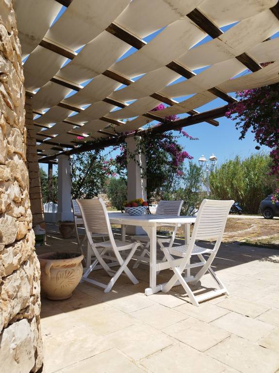 Wonderful lodge with garden, pool & patio | Garden view | Pets are welcome — photo 5