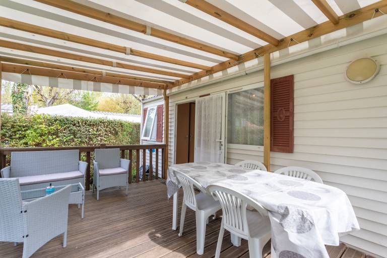 Beautiful mobile home with barbeque, terrace & yard | Mountain view | Dogs allowed — photo 3