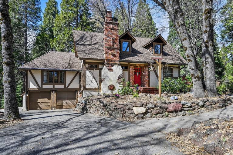 House Mount Shasta