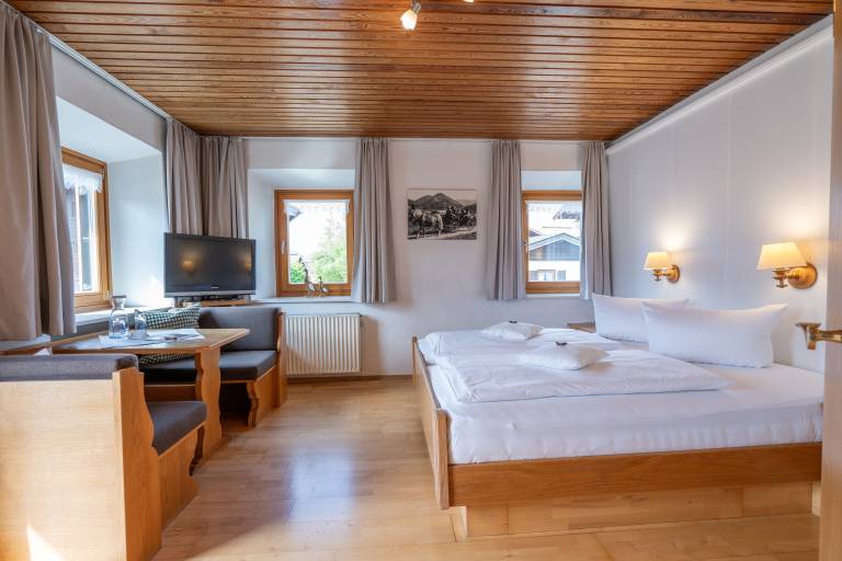 Privatzimmer mit Hund in Reit, Bayern, Deutschland