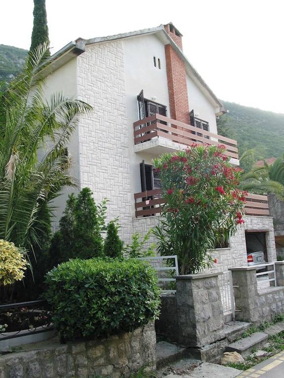 Villa  Njivice