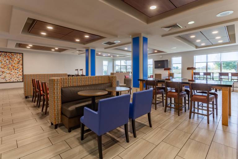Holiday Inn Express Rockford-Loves Park By IHG — photo 4