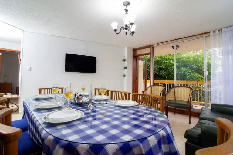 Vacation home with patio | Close to the beach | Pet-friendly — photo 4
