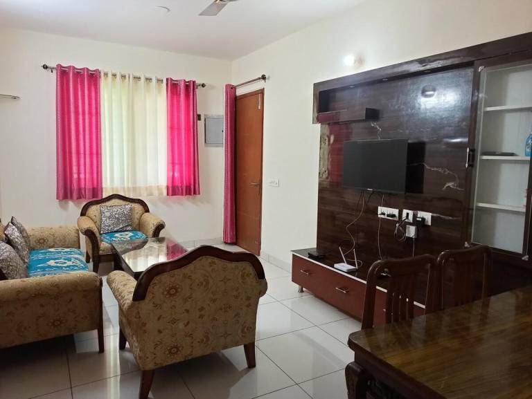 HOME STAY IN PEACE- LOVELY 2 BEDROOM BUNGLOW — photo 2