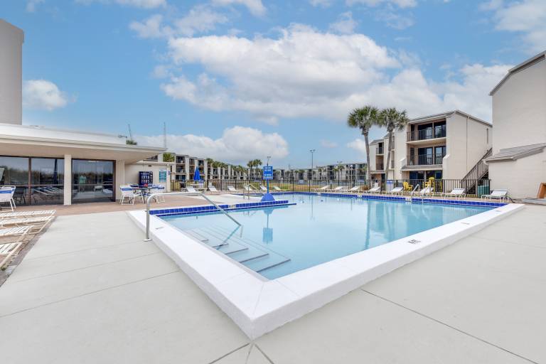 Walk to Shore + Restaurants: Resort Retreat in PCB — photo 4