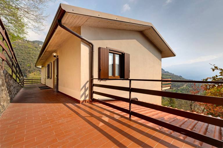 Apartment 'Annarosa, Piovere' with Lake View, Private Terrace and Wi-Fi — photo 4