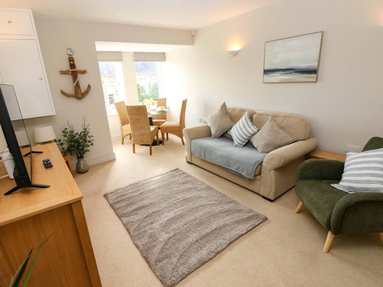 Family-friendly cottage | Beach view | Beach nearby | Pets are welcome — photo 4