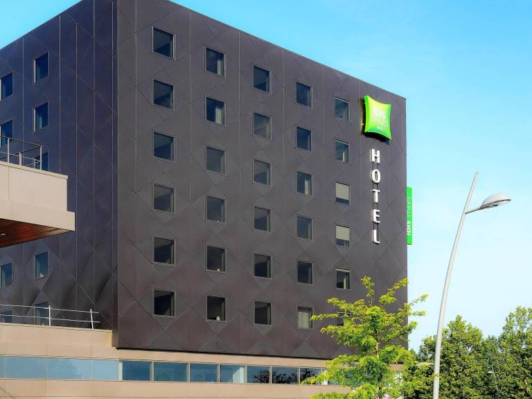 Ibis Styles Caen Centre Gare in Mondeville