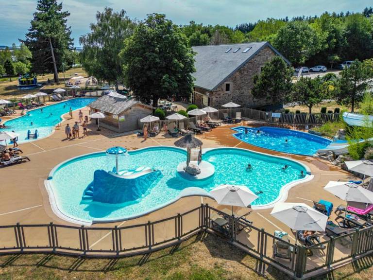 Children-friendly mobile home with barbecue, heated pool & terrace | Pet-friendly — photo 3