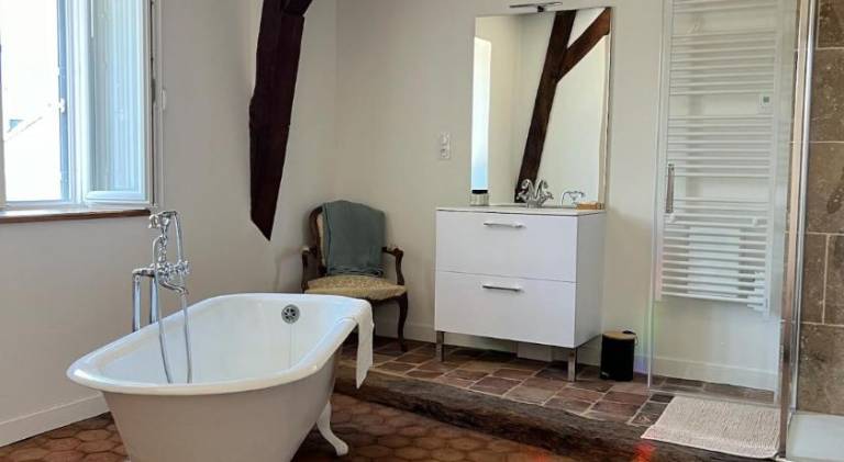 Serviced apartment with 2 rooms for 4 persons — photo 3