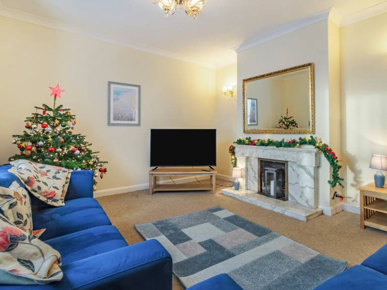 Cottage with yard | River view in Bridlington