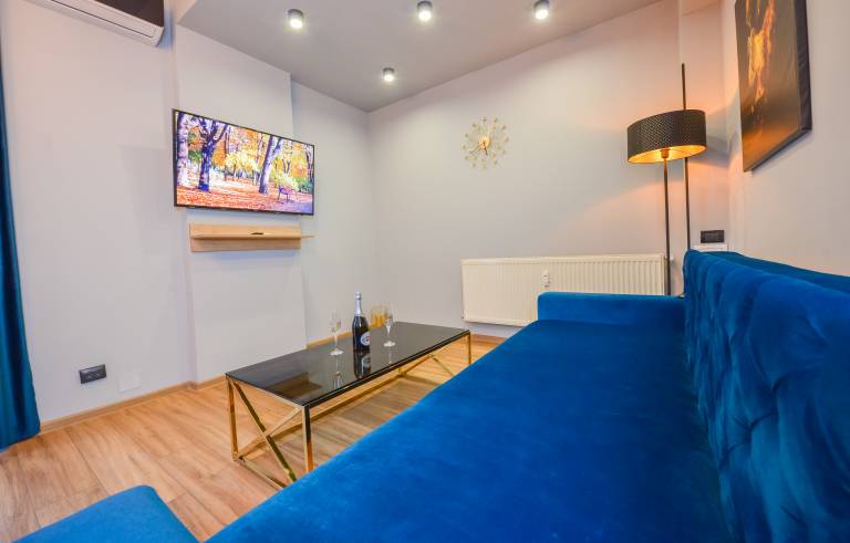 Apartment | Near Romanian Athenaeum | City view — photo 2