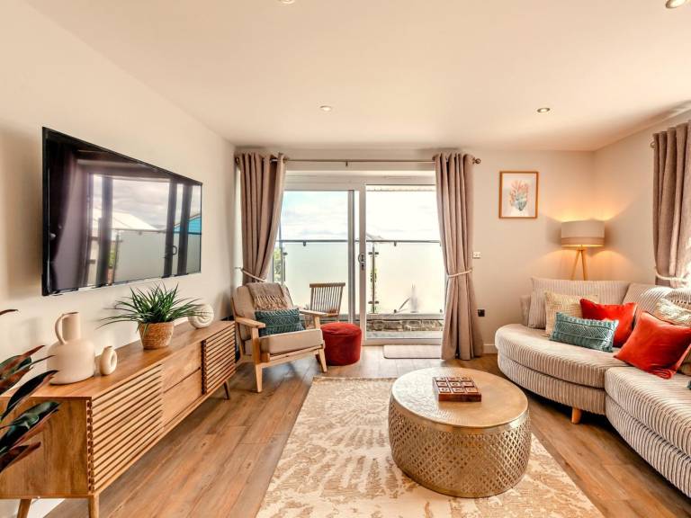 Fully equipped lovely apartment with barbeque, garden & patio | Water view | Pets are welcome — photo 3