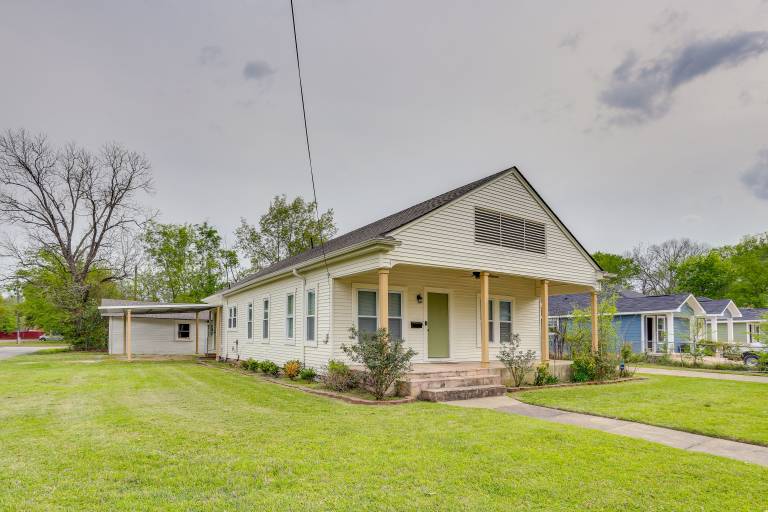 Half-Mi to Dtwn Lufkin: Charming & Spacious Home! — photo 3