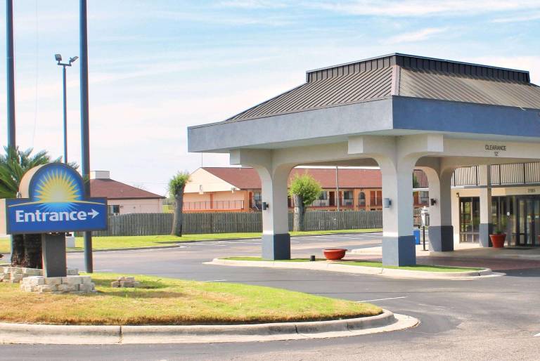 Days Inn by Wyndham Marianna in Marianna, FL