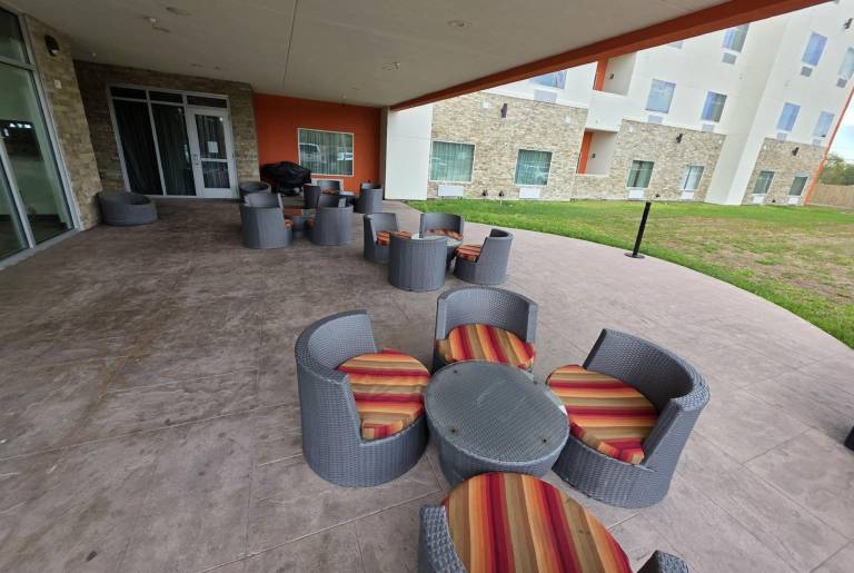 Hawthorn Extended Stay by Wyndham Corpus Christi I-37 NW — photo 4