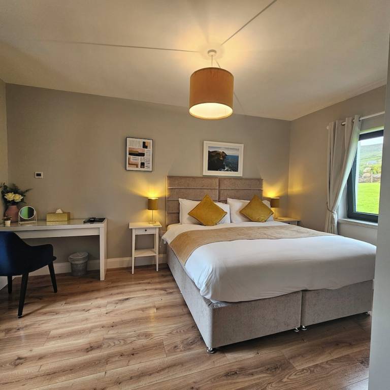 Accommodation  Cloghane