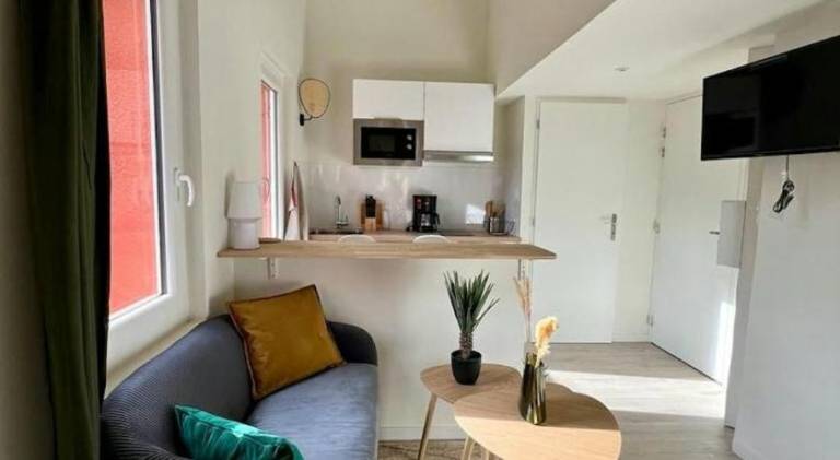 Fully equipped rental apartment | Suitable for remote work | Pets are welcome — photo 2