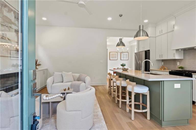 Family-oriented vacation home with terrace | Pets allowed — photo 3