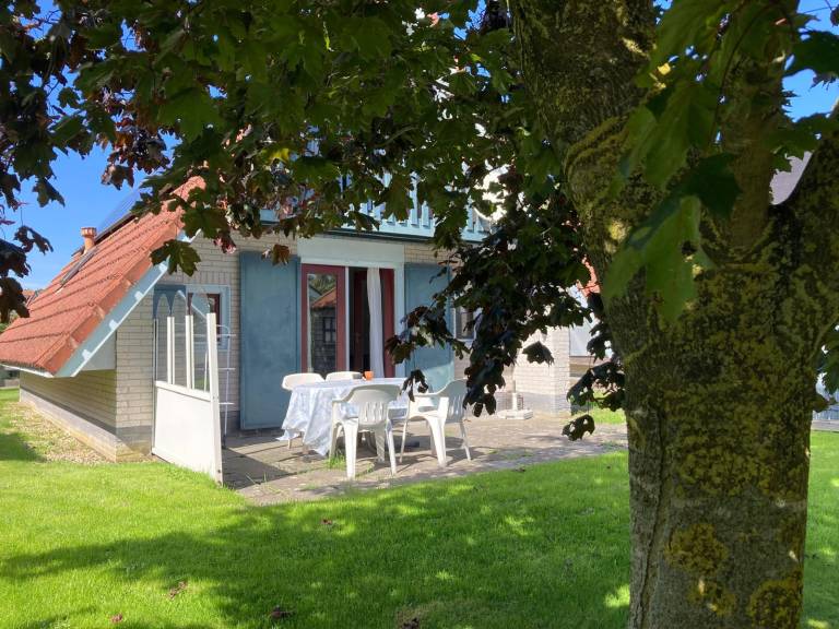 Ferienhaus Lilian für 4 pers mit großer Terrasse an der Gracht