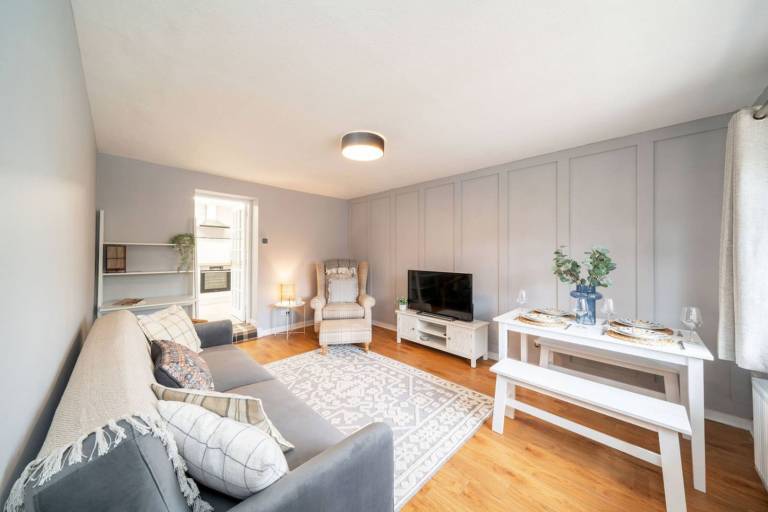 Heatherwood Cottage - Central Scone in Perth