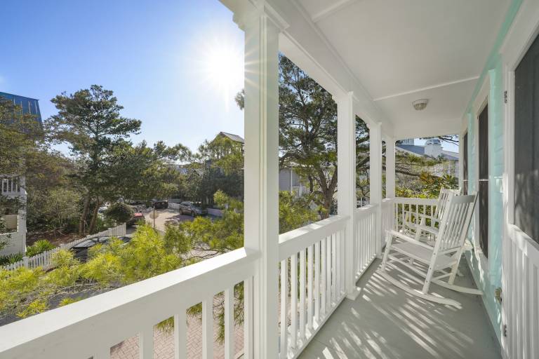Children-friendly charming vacation home with garden & heated pool | City view | Beach nearby | Pets allowed — photo 2