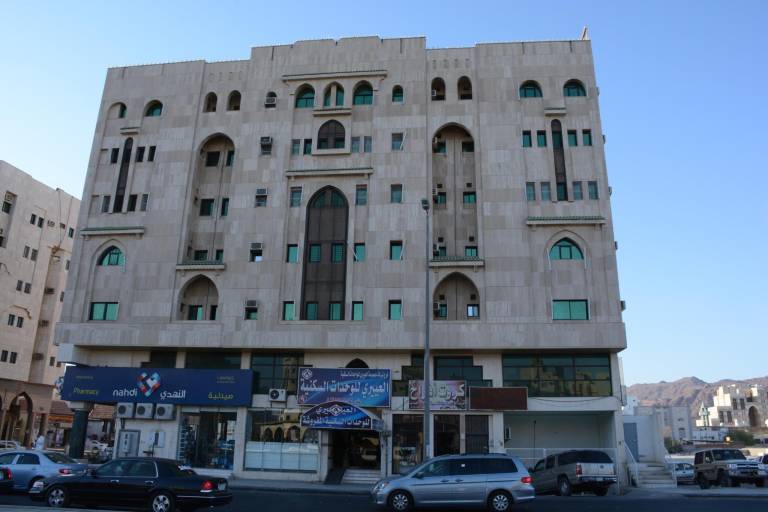 Serviced apartment with 3 rooms for 127 persons in Madinah
