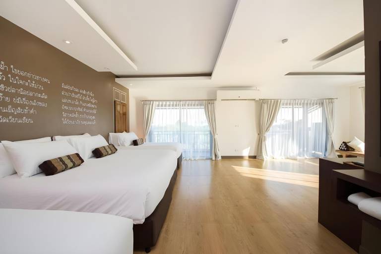 Brown House Hotel — photo 2