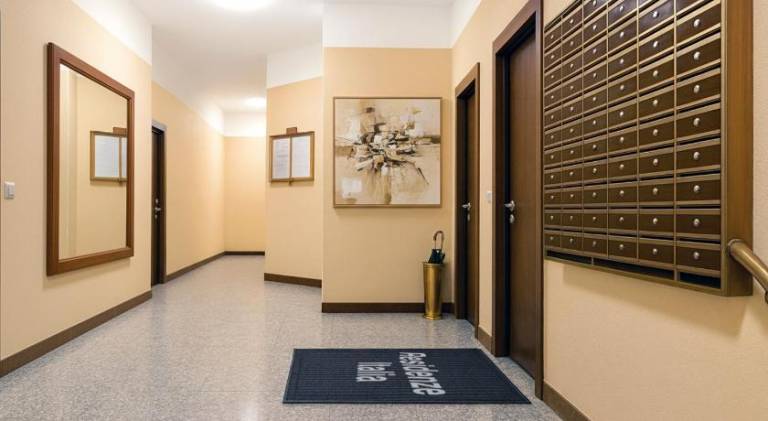 Serviced apartment with patio — photo 5