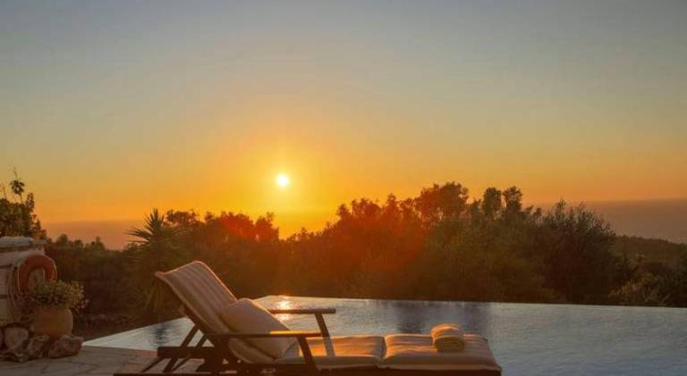 Villa with garden, pool & patio in Lefkada