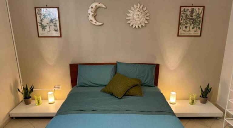 Rental apartment with terrace & yard in Pompei
