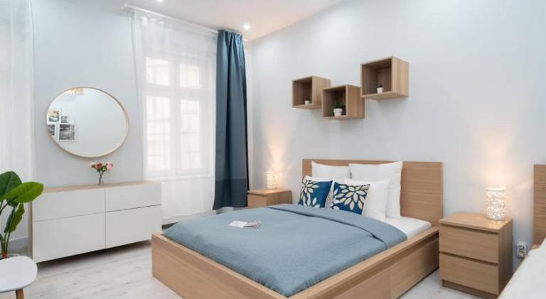 Apartment  Inner City