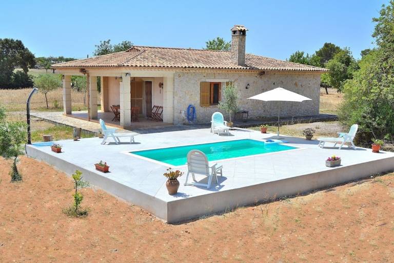 Villa  Llubí