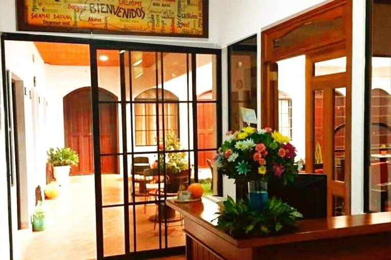 Hostal Las Puertas Hostel