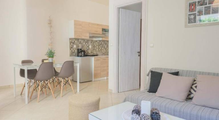 Holiday apartment with yard, patio & barbecue | Good for workation in Apokoronas
