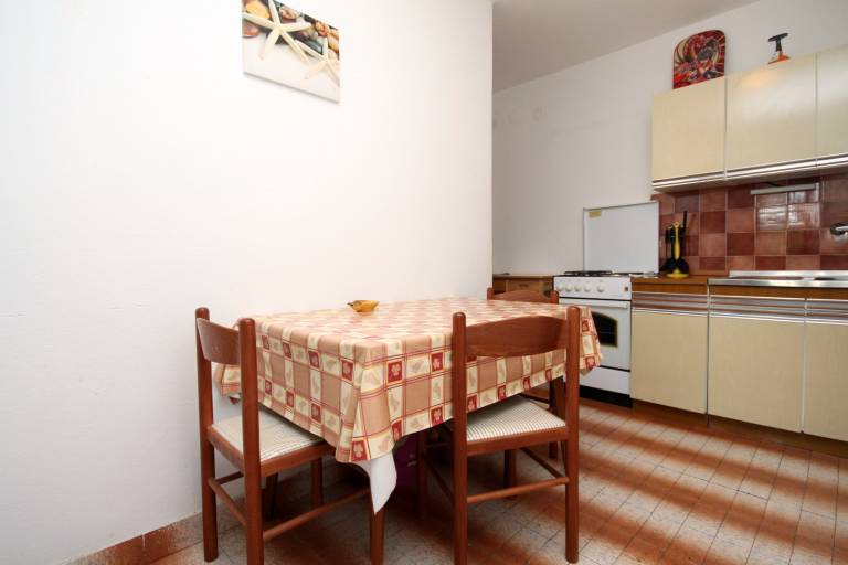 Two bedroom apartment near beach Mudri Dolac, Hvar (A-118-a) — photo 3