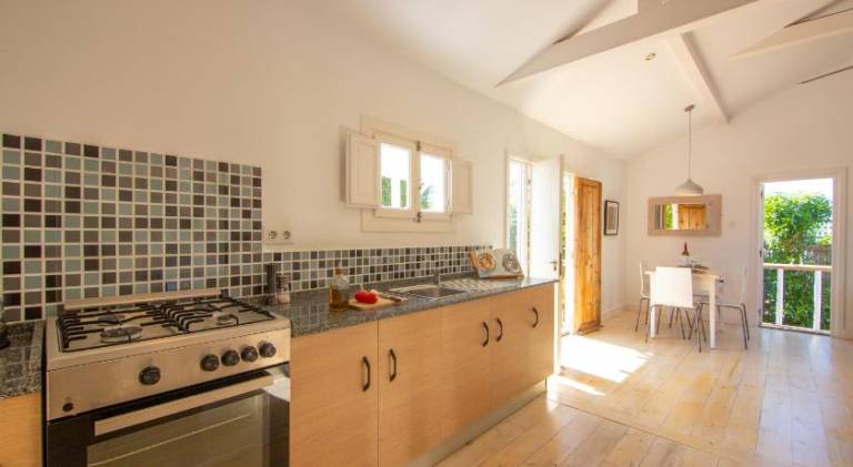 Casita Lulu -Walk to Beach Casita with Garden — photo 3