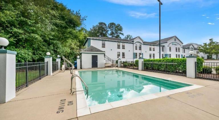 Clarion Pointe Apex &ndash; Holly Springs