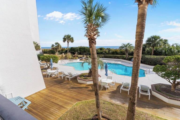 Condo  Intracoastal Realty