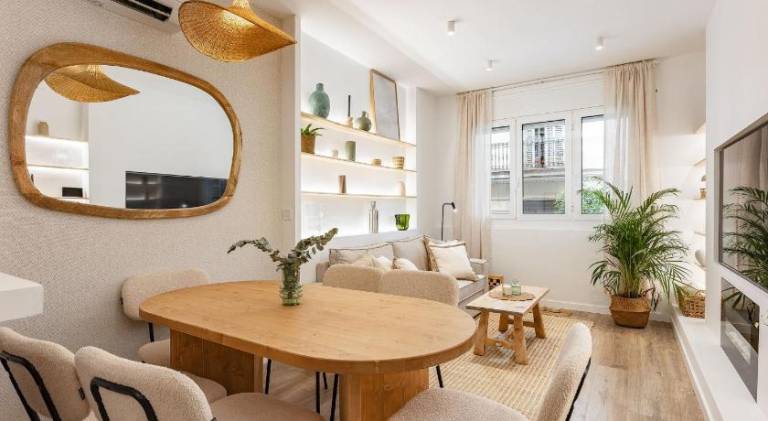 Barcelona Central Charm with Mediterranean Vibes in Barcelona