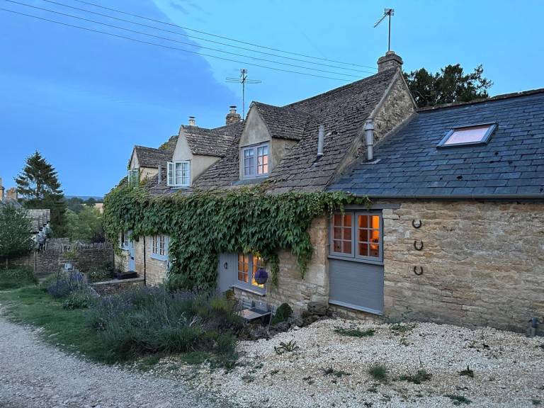 Lovely cottage with terrace, yard & BBQ | Pet-friendly — photo 2