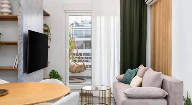 Mirror Luxury Central Penthouse by BiNoBi! in Thessaloniki