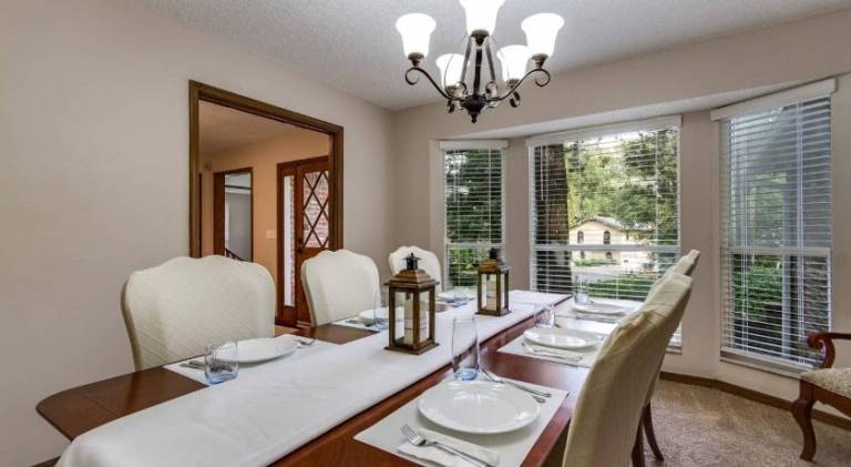Vacation home with pool — photo 3