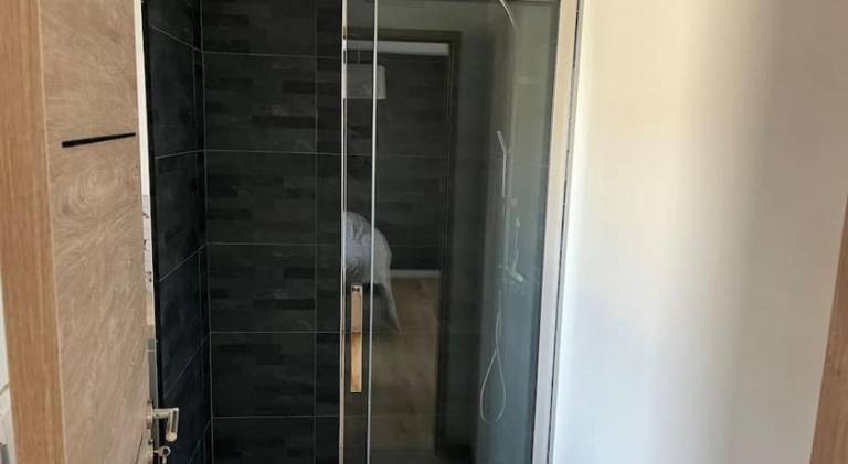 Fully equipped villa with BBQ, garden & patio | Pet-friendly — photo 4