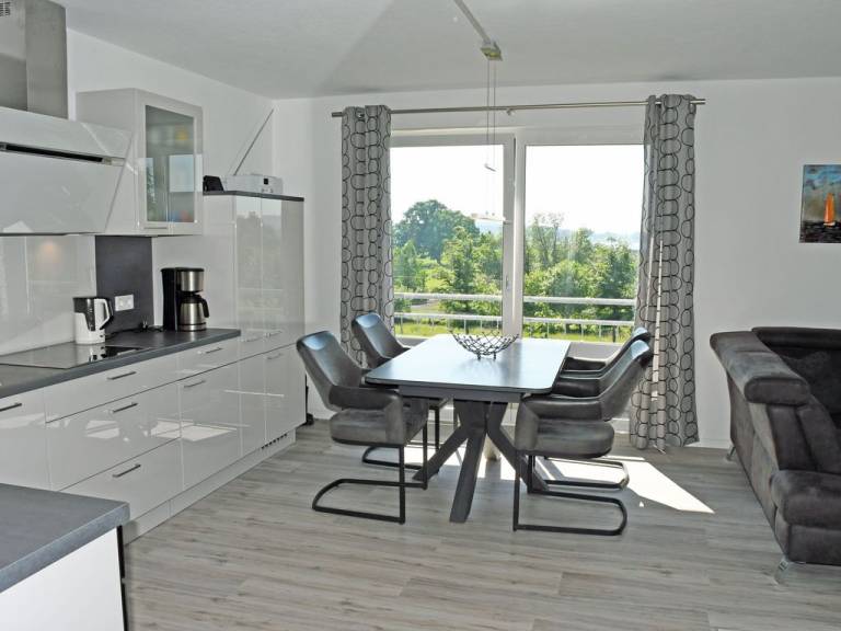 Ferienappartement Mönchgut mit Balkonterrasse