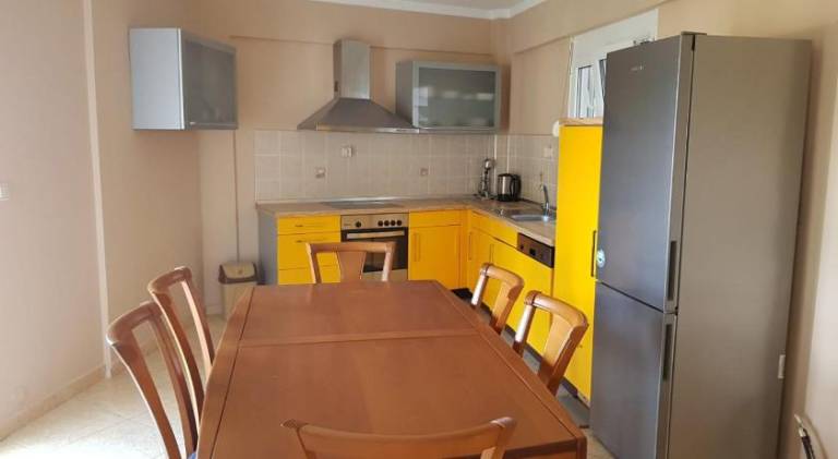 Holiday apartment with patio & garden — photo 4