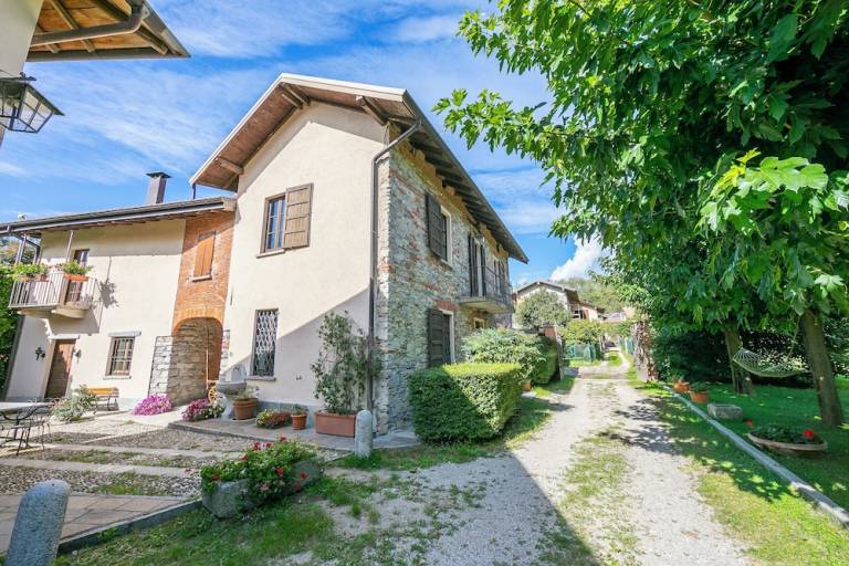 Villa vacanza Travedona-monate