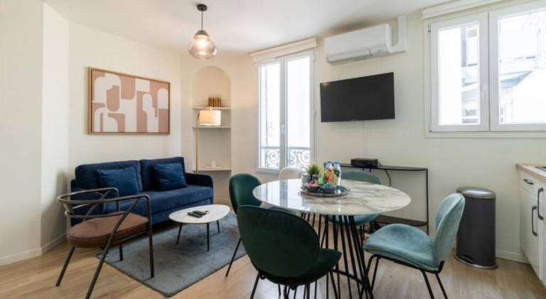 Pleasant holiday apartment | Next to Arc de Triomphe | Pet-friendly in Clichy